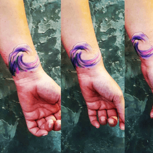 Artist #SimonaBlanar#waves #wristtattoo #purple #watercolor 