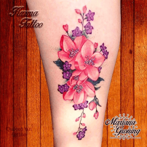 Pink flowers tattoo#tattoo #marianagroning #karmatattoo #cdmx #MexicoCity #watercolor #watercolortattoo #watercolortattooartist #flower #flowertattoodesign 