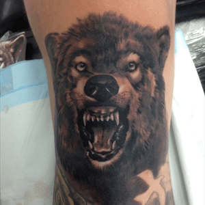 Another day at Celebrity Ink Phuket #knee #wolf #blackandgrey 
