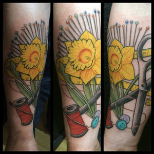 Memorial tattoo, custom design full colour #daffodiltattoo #sewingkittattoo #scissorstattoo 