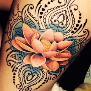 Tattoo inspo ♤ #dreamtattoo #blackandgrey #flower #skull #candyskull #geometric #fineline #rose #watercolor #galaxy