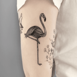 Individual tattoo Artist: @nastyafox For bookings: nastyafoxtattoo@mail.ru #tattoo #flamingotattoo #goldfishtattoo #birdtattoo #russiatattoo #spbtattoo #nastyafoxtattoo