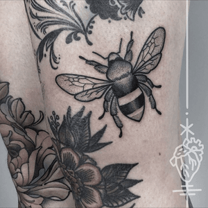 🐝🐝🐝 @tilldthtattoo #blackandgrey #blackwork #nature #bee #bumblebee 