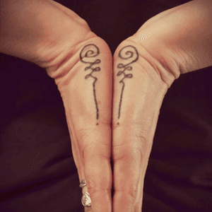 #unalometattoo #unalome #tattoo #hand #handtattoo 