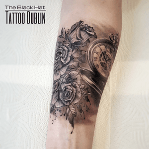 Dublin is an amazing city for tattoo lovers, the number of tattoo studio and tattoo artists seems to never end. We are lucky to have a huge range of talented artist in town and we are proud that the best of them choose to join The Black Hat Team either as permanent tattoo artist or guest tattoo artist.#tattoodublin #dublin #pocketwatchtattoo #pocketwatch #rosestattoo #tattooart #lovingdublin #blackandgraytattoo #besttattooartist #tattooideas #tattooartistmagazine 
