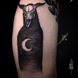  #blackwork #dotwork #pontilhismo #evil #linework #tattoodo #tattoodoapp #goat 