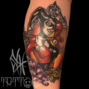 Harley Quinn!!!#tattoosbyscout #scoutholsteadtattoos #eternalink #heliostattoo#electrumstencilproducts #fkirons #floridatattooartist 