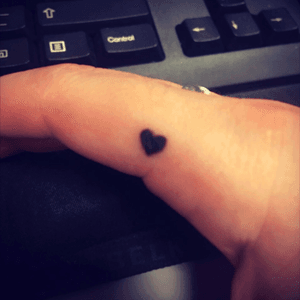 #tattoo #heart #mini #tatuaje #corazon