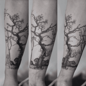 tree #wooritattoo#tattooistwoori#blackwork#treetattoo#tattoodo