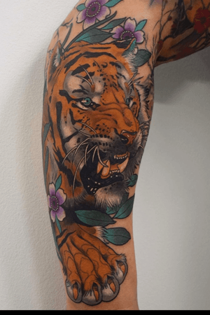 #tiger #tigertattoo #color #tattoo #tattoos #tattooed #inked #inkedup #cherryblossom 