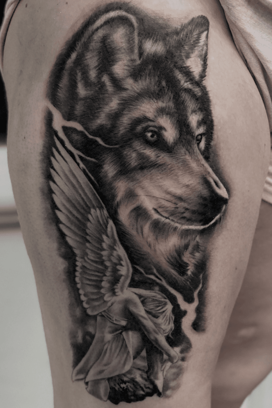 Cherub Angels With Banner Tattoo On Back Shoulder