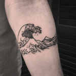 Hokusai wave - www.mojitotattoo.com #tattoo #toulouseink #mojitotattoo #hokusai #wave #outline #france #tattooartist 