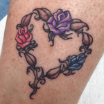 Freshly done roses based on Cherry Creek flash. #tattoo #tattoos #eternalink #neotat #neotatmachines #tattooartist #longislandtattoo #longislandtattooartist #ladytattooers #tattooer #roses #rose #flower #girly #feminine #flowers 