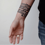 Artist #VictorJWebster#armband #linework #geometric 