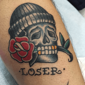 Sad skull. #tattooapprentice #anthonylowtattoos #skulltattoo #traditionaltattoo #rosetattoo #loser 