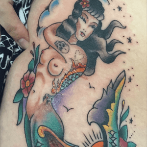 Artist: Dave Lopez #davelopeztattoo #mermaid #siren #pinupmermaid #traditionaltattoo 