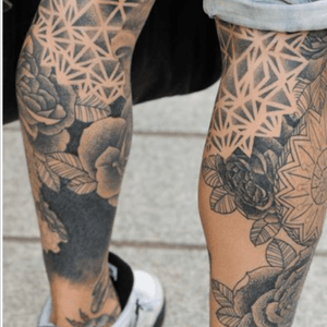 Need to know who this is ??? #sleeve #leg #floral #rose #peony 