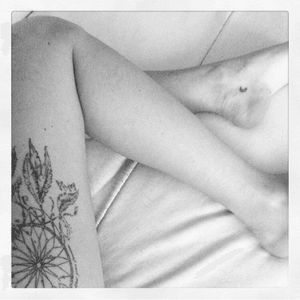 2014 • #TattooingMyself #Moon #MoonTattoo #FootTattoo #TattooedGirl #TattooGirl #GirlWithTattoos 