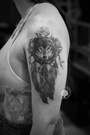 #wolftattoo #wolf #tatuagensfemininas #blackandgrey 