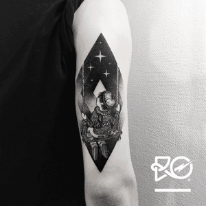 By RO. Robert Pavez • Three Stars • Studio Nice Tattoo • Stockholm - Sweden 2017 • #engraving #dotwork #etching #dot #linework #geometric #ro #blackwork #blackworktattoo #blackandgrey #black #tattoo 