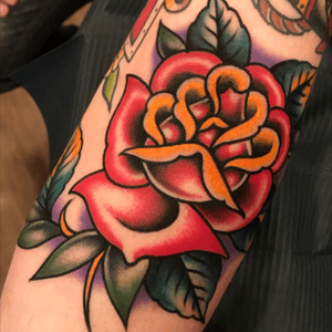 Ditch freehand rose #traditionaltattoo #roses 