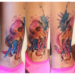  #Sharpies #temporarytattoos #bodyart #octopus #watercolor #tattoo #blue #pink #legtattoo #lowerlegtattoo #sealife #sketchtattoo 