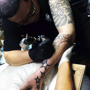 After i'm tattooed star on my hand I put geometric on arm next. #dskttattoo #tattoobymyself #geometric #geometrictattoo 
