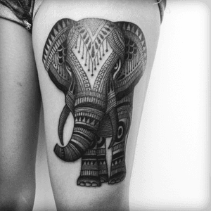 Artist #KarolinaBebop LOVE #elephant #mandala #henna #linework #finelines 