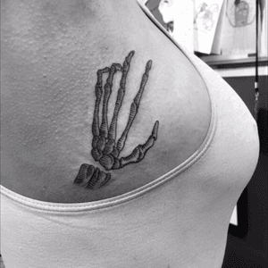#Fineline #skeleton #hand sideboob #tattoo. #sleletonhand #skeletal 