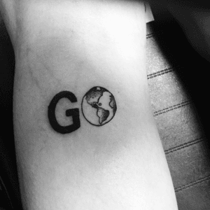 Let's go 🌍 #tattoo #tattooapprentice #go #travel #planet #lyon 