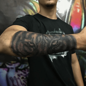 Tattoo: Olhar de tigre. Arte que executei com muito gosto #tattooartist#ink##tigretattoo#tattootigre#felinotattoo