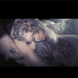 Sexy tattoo #rokmatic #ink #tattoo #sexytattoo #ribtattoo #girlswithtattoos #tattooedgirls #girlswithink #inkedgirls #tattoosforgirls #blackandgrey #blackink #wolftattoo 