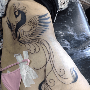#releitura #fenix #artwork #inspirationtattoo #uktta #tattrx #equilatera #photograph #tatuagemfeminina #tattoo #tattoed #edneilouback #tattoocommunity #tattooedcommunity #tattooart #bodyart #tattoolife #tattoedlife #tattooedpeople #tattooedsociety #tattoolover #ink #inked #inkedup #inklife #sampa #saopaulo #brazil #brasil #vicio #art #linework #tatts #instagood #instaart #tattoo2me