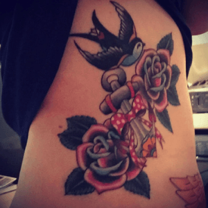 Anchor swallow roses traditional