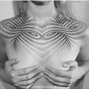 #Black #dots #geometrcipattern #lines #fabiosciasciatattoo @fabio.sciascia.tattoo #welove 