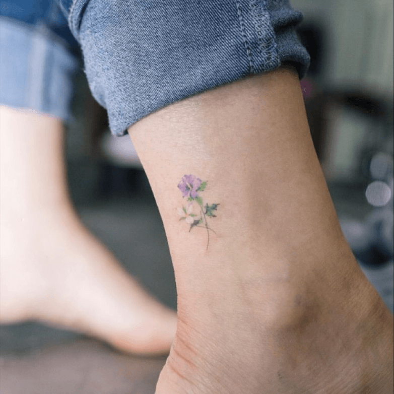 tiny tattoos  Pretty flower tattoos Delicate flower tattoo Stylish tattoo