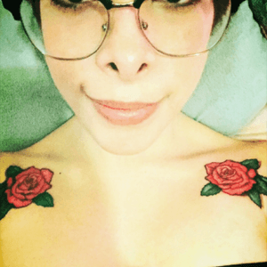 #roses #glassesgirl #somethingcute 