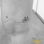 #finelinetattoos #moon #bike #bicycle @fine.line.tattoos 