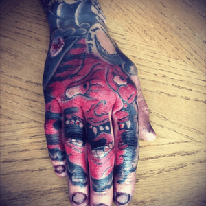 First bit of coulour going on my sleave #japanese #demon #handtattoo #red 