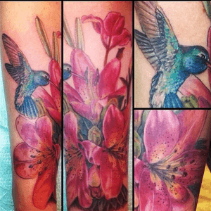 #hummingbird #lillies #colorful 