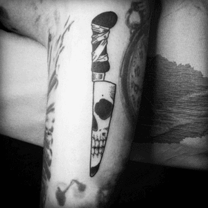 #blackwork #skull #knife tattoo done by LAN at La verite est ailleurs #bordeaux 