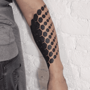 Done at Sum Tattoo LOVE! #hexagon #geometric #halfsleeve #blackwork 