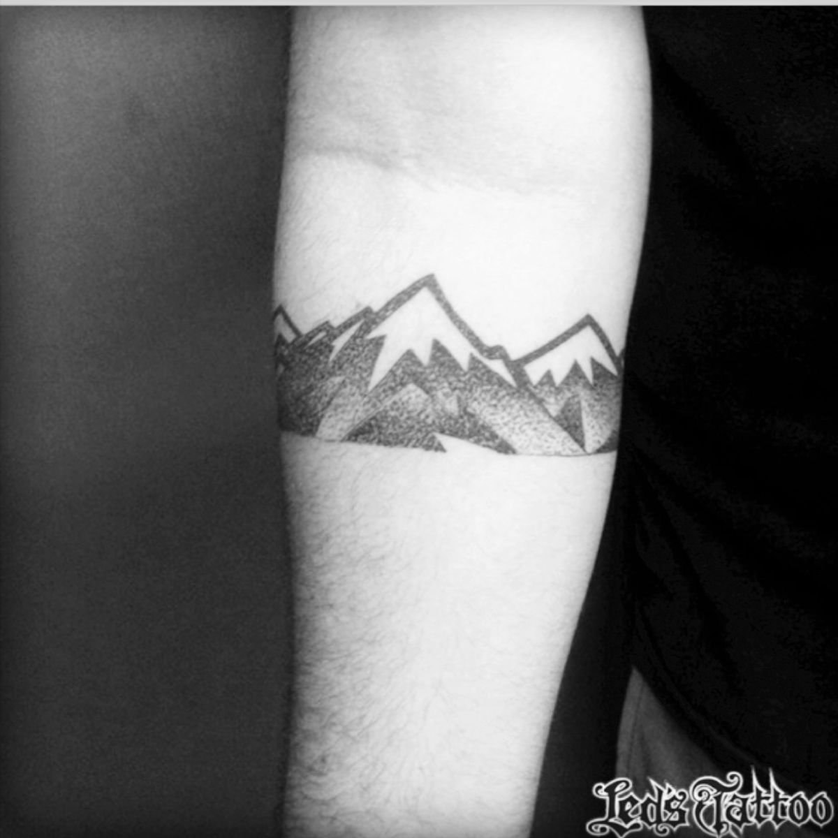 Tattoo uploaded by Tara • #leds #mountains #armband #nature • Tattoodo