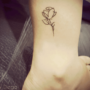 Diego Manson Rose Line Tattoo......love!