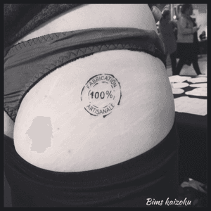 Voila je vous propose une petite fabrication 100% artisANALE 😉❤️ #bims #bimskaizoku #bimstattoo #ass #tatouage #tatouages #paris #paname #paristattoo #fabricationartisanale #tampon #txttoo #love #hate #instagood #instatattoo #instagramer #instalike #tattoo #tattoos #tattooartist #tattoomodel #tattoedgirl #tattoolove #ink #inked #inkedgirl #tattoolifestyle #tattoodesign 