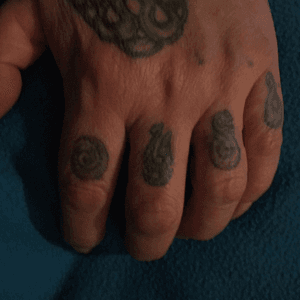 Fingers left to right, mAori symbols