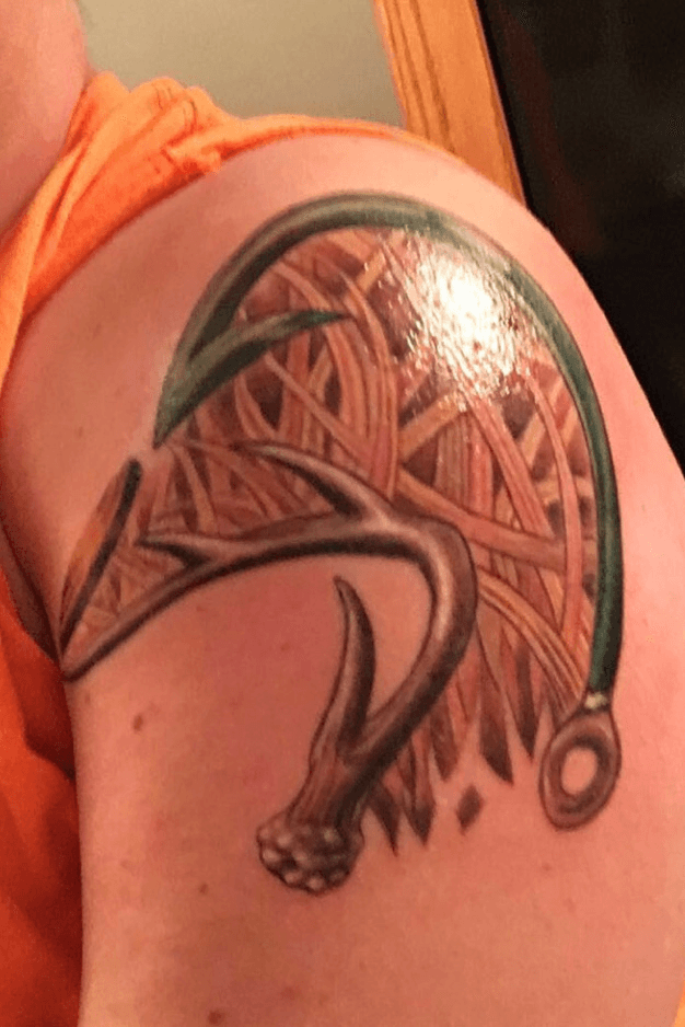 25 Stylish Hunting Shoulder Tattoo