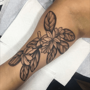Tattoo uploaded by Amanda Rodriguez • Tiare flowers #hawaii #tiare  #tiareflowers #dotwork • Tattoodo