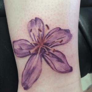 I finally got my first tattoo!!!! And I love it #flower 