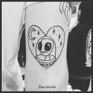 Realiser a la @monstattooconvention ❤️❤️ #bims #bimskaizoku #bimstattoo #paris #mons #paname #paristattoo #tatouage #tatouages #ink #inked #martian #extraterrestre #coeurtattoo #hearttattoo #moon #instatattoo #instagood #love #hate #forever #txttoo #tattoowork #tattoo #tattoos #tattooart #tattoolover #tattoostyle 